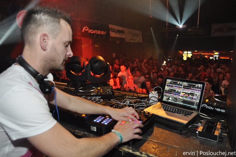 ELEKTRA W. PAN-POT (MOBILEE) - Pátek 14. 12. 2012